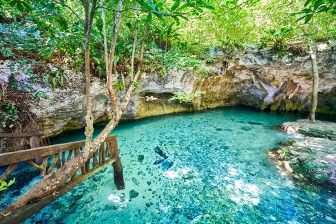 The,Cave,With,Turquoise,Waters,On,The,Gran,Cenote,In