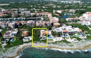 🌊 Oceanfront Opportunity in Puerto Aventuras