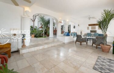 🌊 Oceanfront Opportunity in Puerto Aventuras
