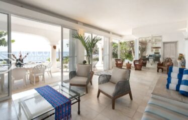 🌊 Oceanfront Opportunity in Puerto Aventuras