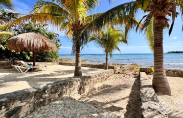 La Iguana #12: Akumal Condo for Sale on Half Moon Bay