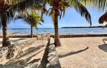 La Iguana #12: Akumal Condo for Sale on Half Moon Bay