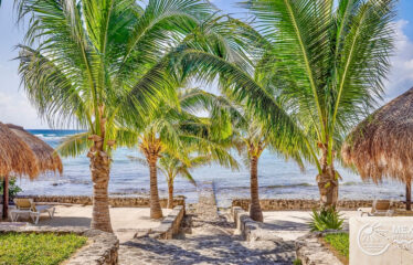 La Iguana #12: Akumal Condo for Sale on Half Moon Bay