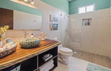 🐢 Remodeled 2BR Condo in La Iguana, Akumal – Steps from the Beach