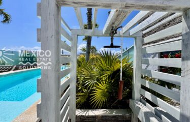 Stylish Newport House Condo in Playa del Carmen with Rooftop Pool