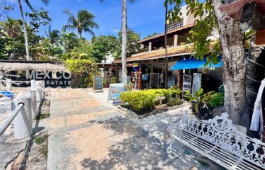 Dolphin View Studios in Puerto Aventuras, 2 Turnkey Airbnb Studios