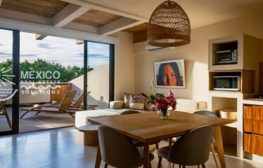 Multi-Unit Investment Building on the Golf Course in Puerto Aventuras