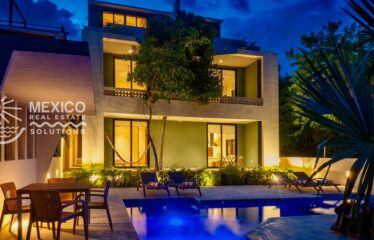 Multi-Unit Investment Building on the Golf Course in Puerto Aventuras