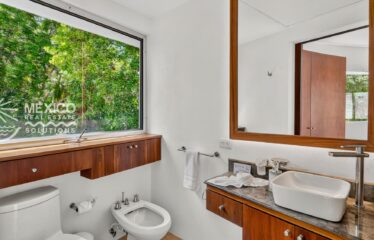 Architect-Designed Villa Near Yalku Lagoon in Akumal