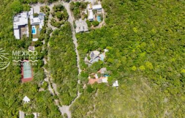 Architect-Designed Villa Near Yalku Lagoon in Akumal