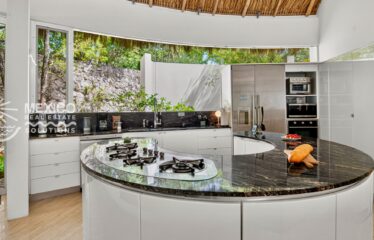 Architect-Designed Villa Near Yalku Lagoon in Akumal
