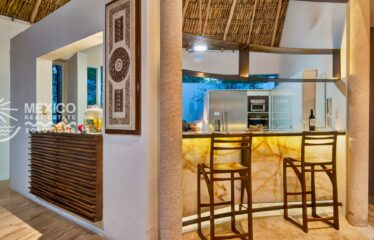 Architect-Designed Villa Near Yalku Lagoon in Akumal