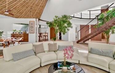 Architect-Designed Villa Near Yalku Lagoon in Akumal