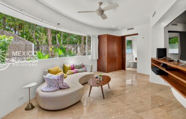 Architect-Designed Villa Near Yalku Lagoon in Akumal