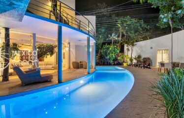 Architect-Designed Villa Near Yalku Lagoon in Akumal