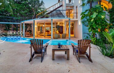 Architect-Designed Villa Near Yalku Lagoon in Akumal
