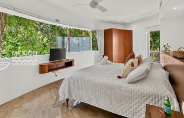 Architect-Designed Villa Near Yalku Lagoon in Akumal