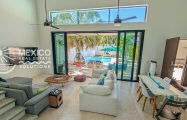 Designer Home in El Tigrillo with Private Pool and Outdoor Day Club Living