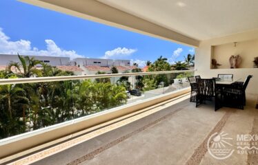 Turnkey 2-Bedroom Condo with Huge Terrace in Puerto Aventuras