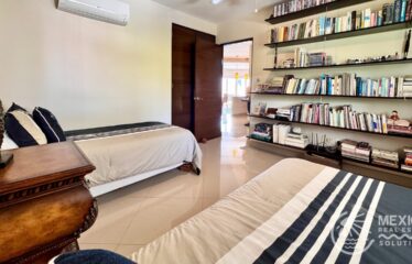 Turnkey 2-Bedroom Condo with Huge Terrace in Puerto Aventuras