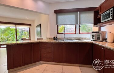 Villa Pelicanos Puerto Aventuras – 3 Bedroom Townhome w/ Solar Panels