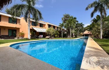 Villa Pelicanos Puerto Aventuras – 3 Bedroom Townhome w/ Solar Panels
